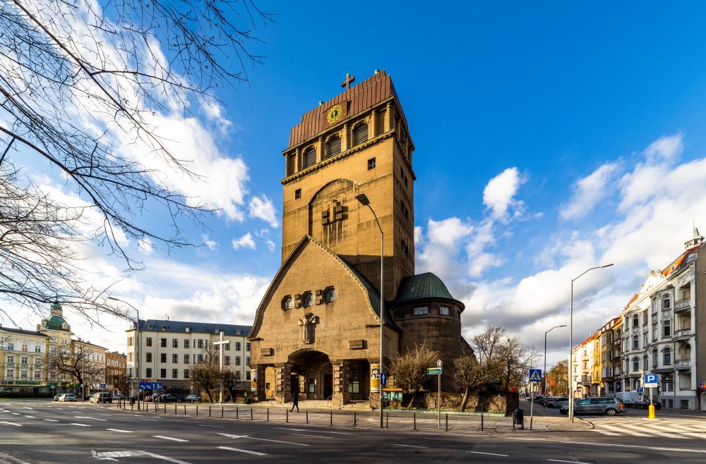 Plac Zwycięstwa w Szczecinie. Gmach Kościoła Najświętszego Serca Pana Jezusa.