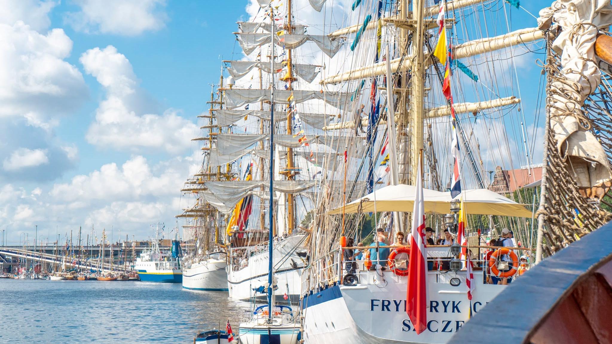 sails